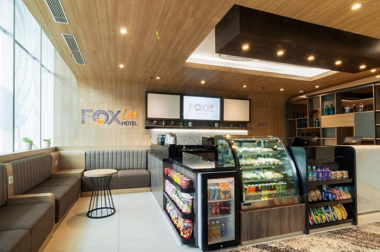 Fox Lite Grogol Jakarta Exterior foto