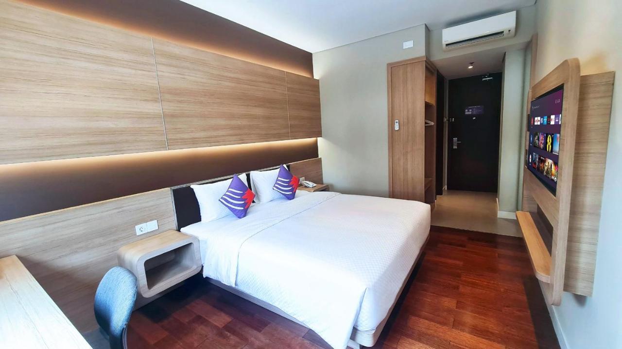 Fox Lite Grogol Jakarta Exterior foto